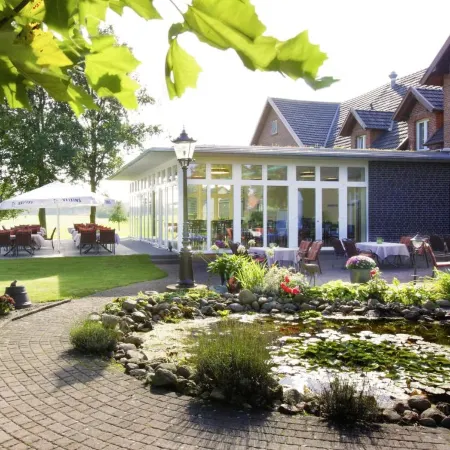 Landhotel Bartmann Отели в г. Зенденхорст