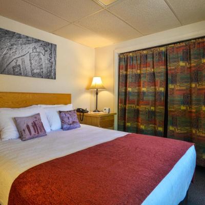 One-Bedroom Apartment Rustic Inn Promo Code