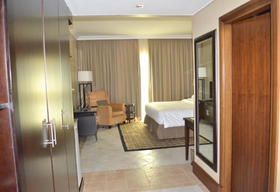 Classic King Room City View