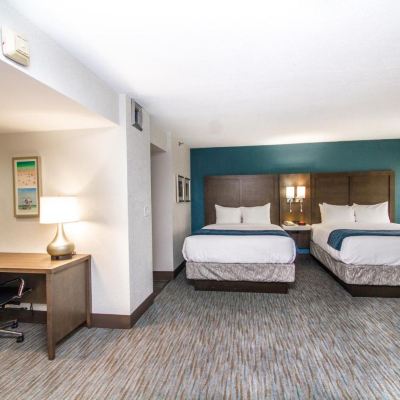 Two Queen Suite Comfort Inn & Suites Downtown Brickell-Port Of Miami Promo Code