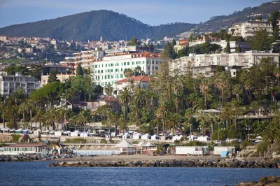 Grand Hotel & des Anglais Spa Отели в г. 