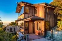 The Wheelhouse Inn Hotel di 