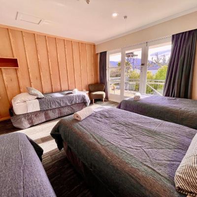 Quadruple Room with Private Bathroom Te Anau Lakefront Backpackers Promo Code