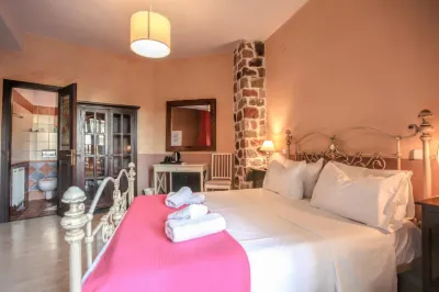 Mythos Guesthouse Отели в г. 