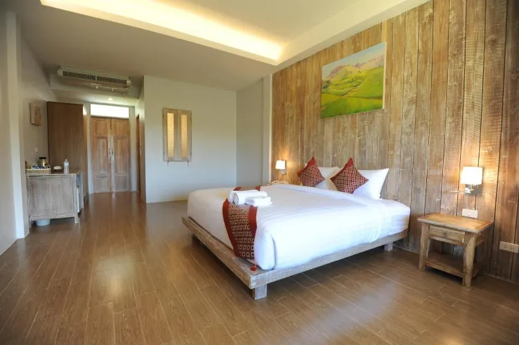 ห้องซูพีเรียร์ เตียงใหญ่ 1 เตียง