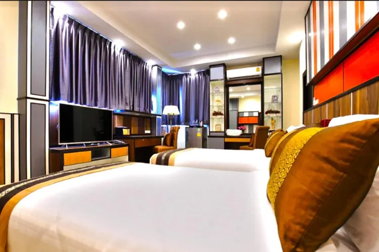 ห้องดีลักซ์ เตียงใหญ่ 1 เตียง