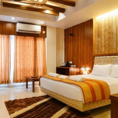 Superior King Room Red Carpet Promo Code