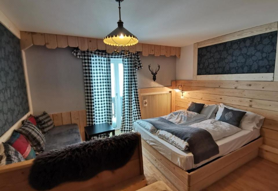 带阳台的四人房