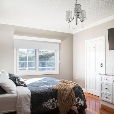 Superior King Room Noah's Promo Code