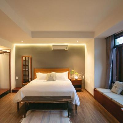 King Room With Balcony Kool House Promo Code