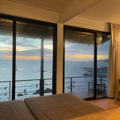 Suite with Sea View Suncliff Resort Promo Code