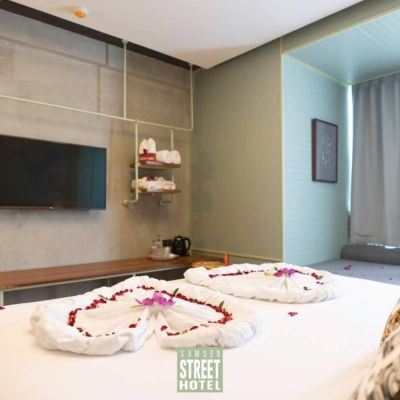 Superior Double Room Samsen Street Hotel (SHA Extra Plus) Promo Code