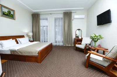 Khujand Grand Hotel Hotel di 