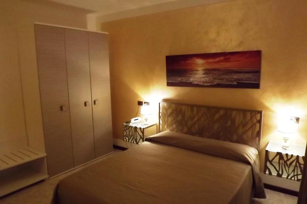 双人间或双床间 - 享有部分湖景