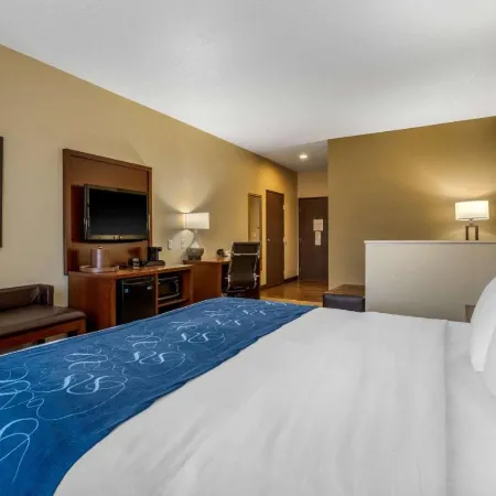 Comfort Suites
