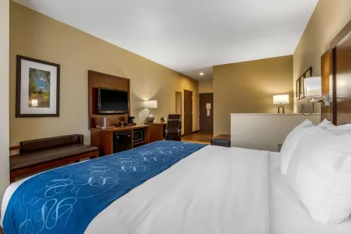 Comfort Suites
