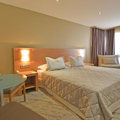 Standard Double Room Hôtel le Rocher Promo Code