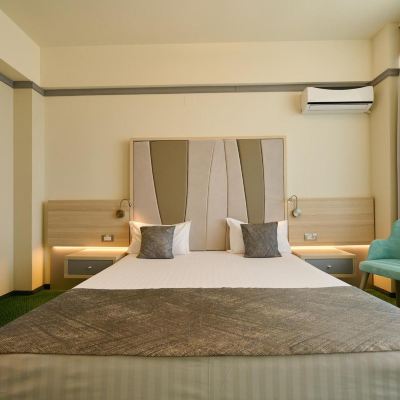 Apartment with City View Hotel Malibu Promo Code