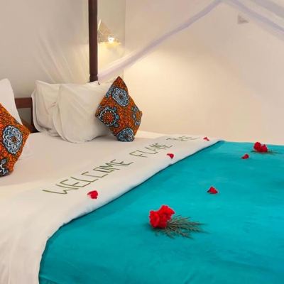 King Room Flame Tree Cottages Promo Code