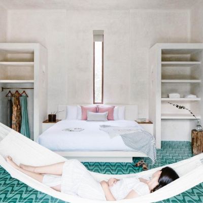 Deluxe King Room Hotel Holistika Promo Code