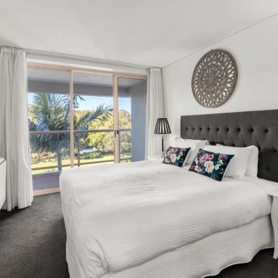 Executive One Bedroom Apartment Pacific Bay Resort Promo Code