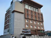 Best Western Plus Grand Hotel Multan فنادق في مولتان