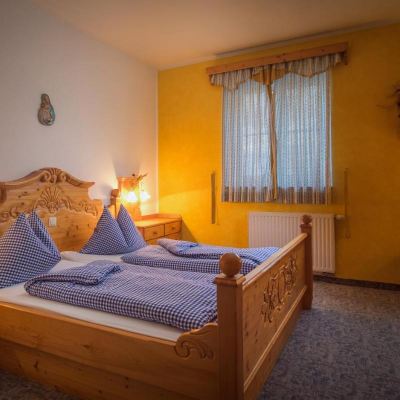 Double Room Die Hochrieß Promo Code