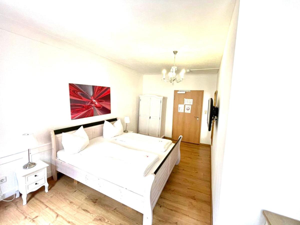 带私人外部浴室的双人房