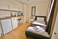 Central Studios Gloucester Road by Roomsbooked Hotels in 