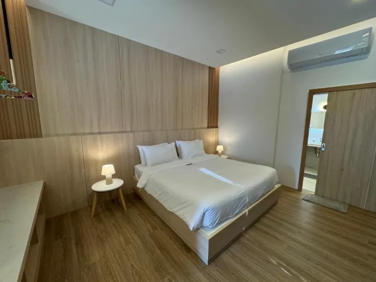 ห้องดีลักซ์เตียงใหญ่หรือเตียงแฝดพร้อมวิวเมือง