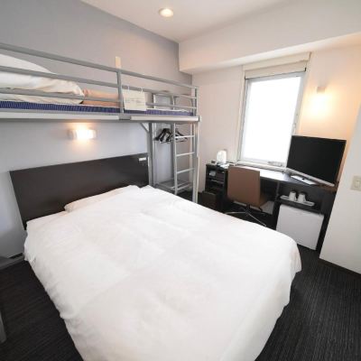 部屋タイプおまかせ 定員2名幼児含む（禁煙） スーパーホテル岡崎　 クーポン