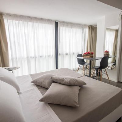 三人間 克拉麗奇酒店優惠