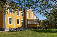 Mjällbyhus Pensionat & Stugby Hotel di 