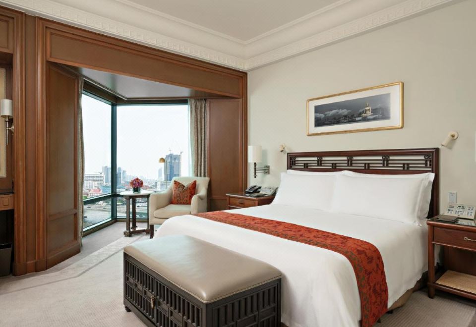 The Peninsula BangkokGrand Deluxe King Suite