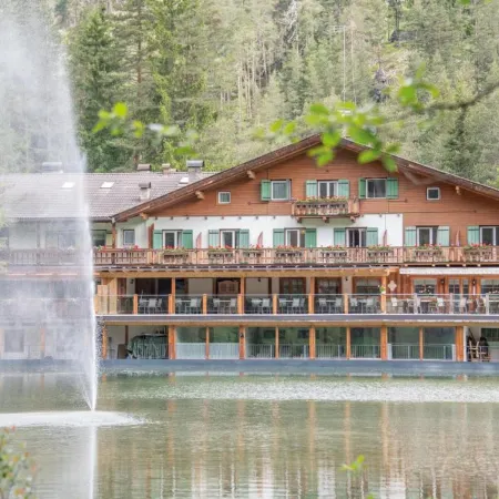 Hotel Lago Della Creta