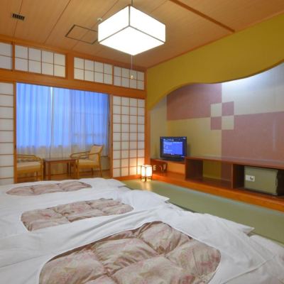 (10 Tatami Mats / Suitable For 2 To 4 People) [Japanese Room] [Non-Smoking] 天然温泉　癒しの宿　ヒルホテル　サンピア伊賀 クーポン