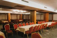 Nuzhet Hotel