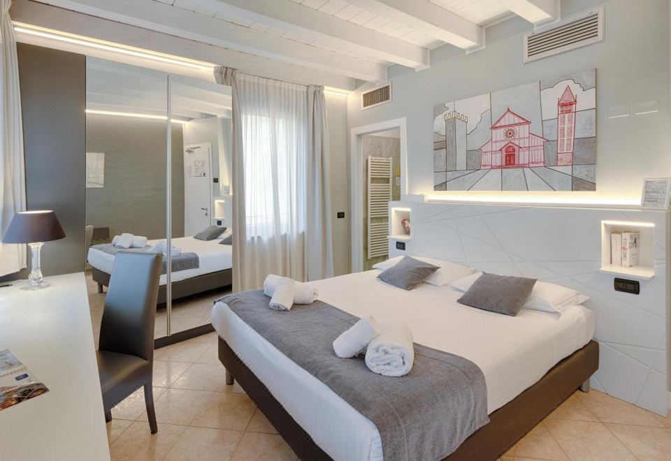 舒适双人房， 1 张大床， 阳台