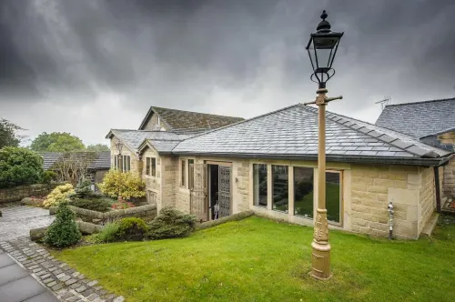 The Saddleworth Hotel Hotel a Delph