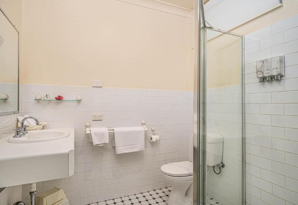 Cotswold GardensFamily Room