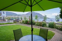 Tiki Shores Inn & Suites