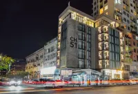 Hotel CH51  호텔