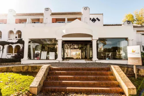 Golden Club Cabanas