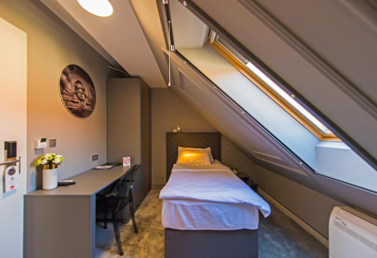 单人房（带浴室）