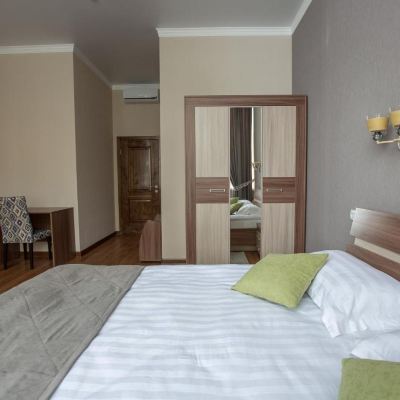 King Room Maxx Inn Promo Code