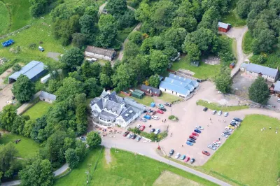 Glen Clova Hotel & Luxury Lodges Hotel di 