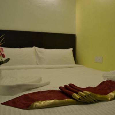 Bilik Queen Standard Kupon DR Hotel