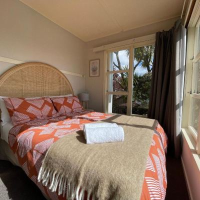 Standard Double Room with Shared Bathroom Te Anau Lakefront Backpackers Promo Code