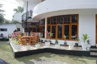 Amis Hotel & Restaurant Hotel di 