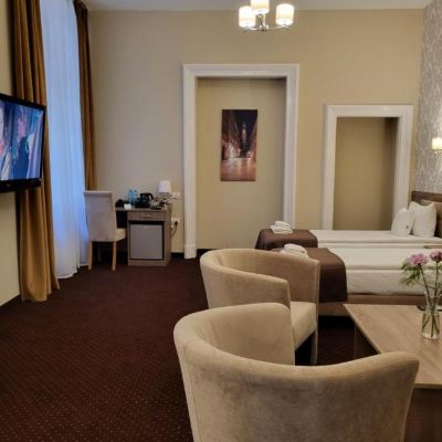 Family Room Hotel Maximum Promo Code